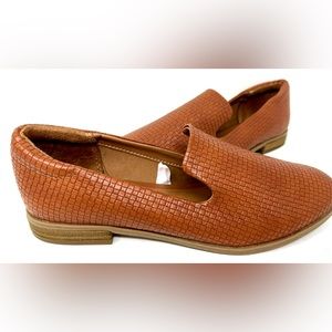 Universal Thread Adeline Slip-on Loafer Women US 7.5 Brown